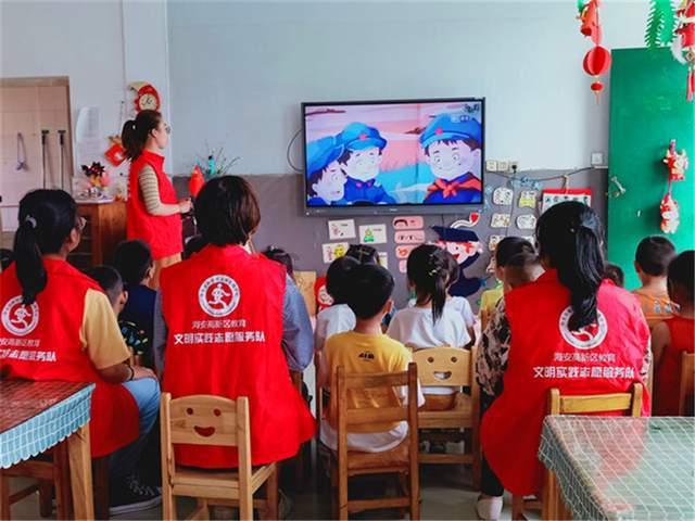 《神隐》躲过了25岁古偶小花赵露思，却被29岁酷似李若彤的她惊艳